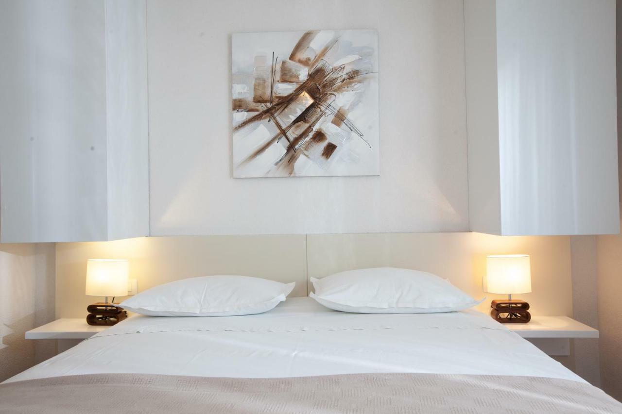 Apartmani Tina ポドゥゴラ エクステリア 写真