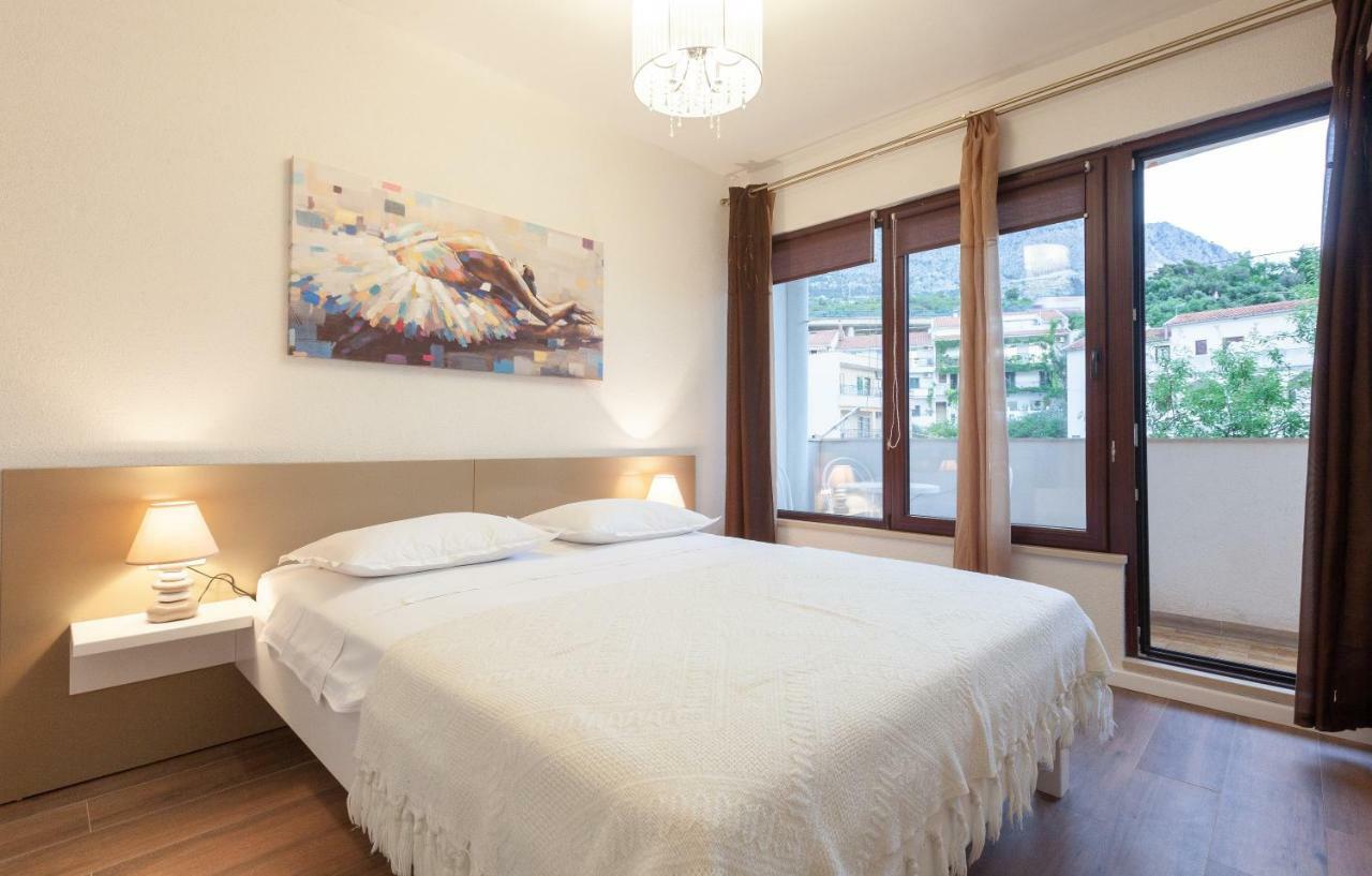 Apartmani Tina ポドゥゴラ エクステリア 写真