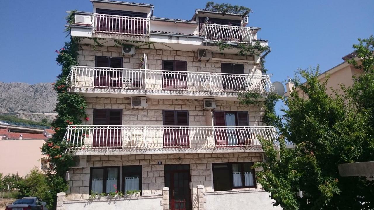 Apartmani Tina ポドゥゴラ エクステリア 写真